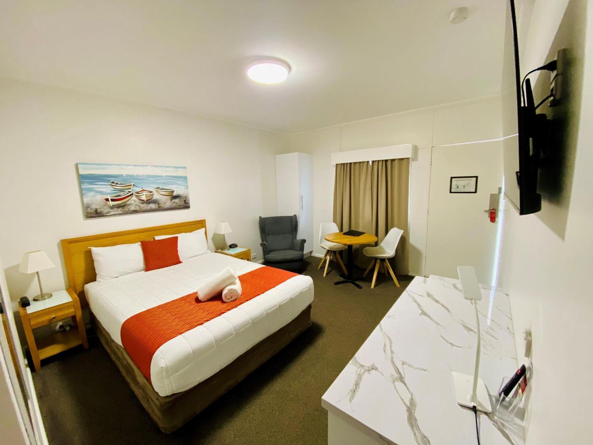 Colonial Lodge Motor Inn แยส ภายนอก รูปภาพ